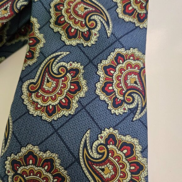Liberty Of London 100% Silk Made In USA Tie - Picture 2 of 4